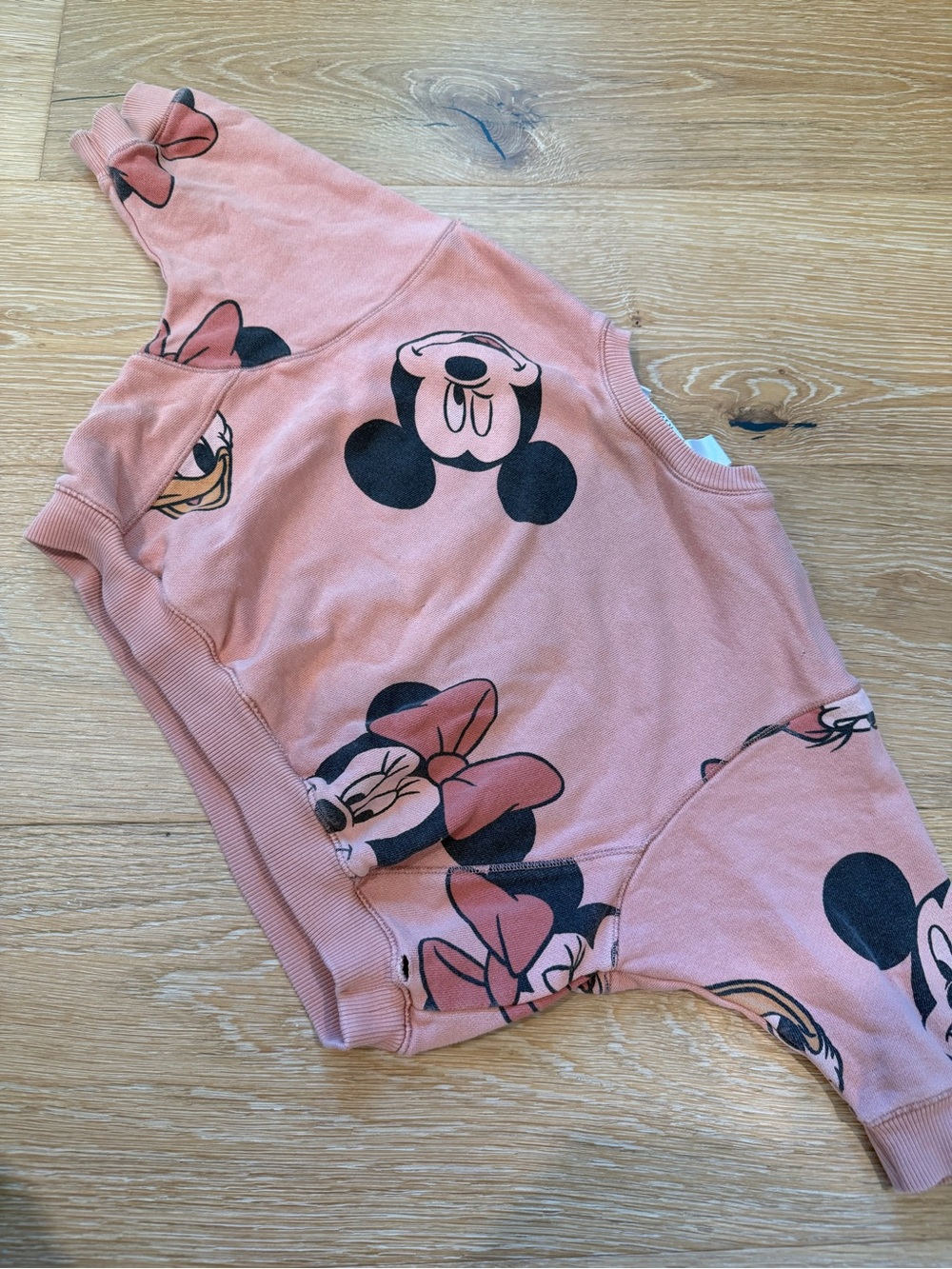 Zara • Mickey Mouse Boxy Sweatshirt